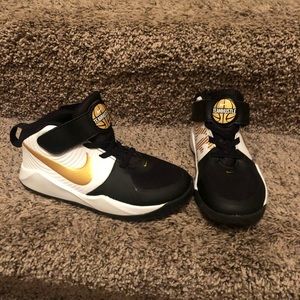 basketball shoes size 13.5C